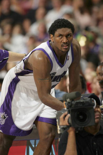 皇马防线告急！赫伊森回归成救星，姆巴佩伤情仍成疑（皇马后防拉响警报：赫伊森复出成关键，姆巴佩伤势仍未明朗）