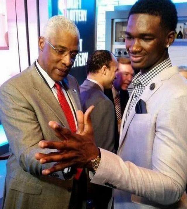 给我整的以为罗哥骗点球了一样，原来只是罚点球。。。（还以为罗哥在造点，结果只是主罚点球）