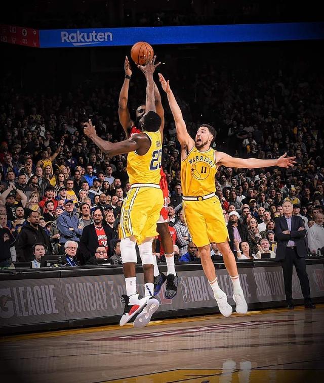 斯图尔特本赛季5次单场4+盖帽，追平文班&赫夫并列第一（斯图尔特本季5场4+封盖，与文班、赫夫并列榜首）