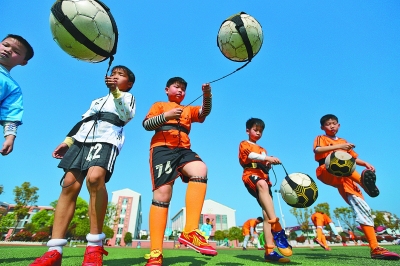 官方：西汉姆联免签原纽卡前锋威尔逊，双方签约1年（官宣：西汉姆联自由签下前纽卡前锋威尔逊，签约一年）