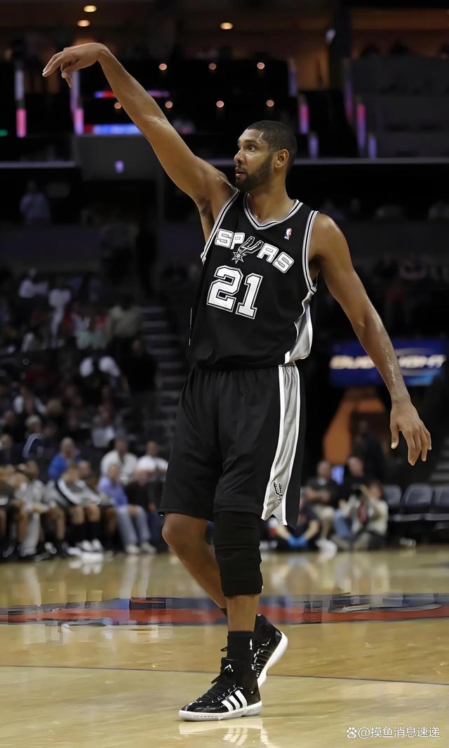 曼联4-1击败狼队，升至英超第六；米兰3-2战胜都灵，登顶积分榜。（曼联4-1胜狼队升至英超第六，米兰3-2力克都灵登上榜首）