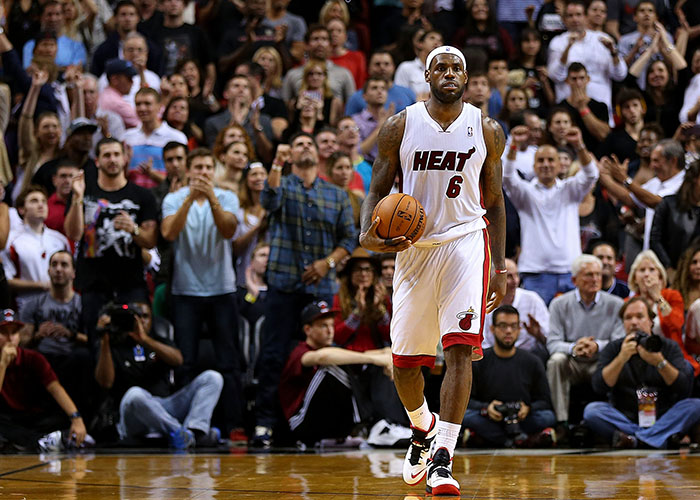 快船官方伤病报告显示保罗今天缺阵，原因是未随队（快船伤病名单更新：保罗今日因未随队缺席）