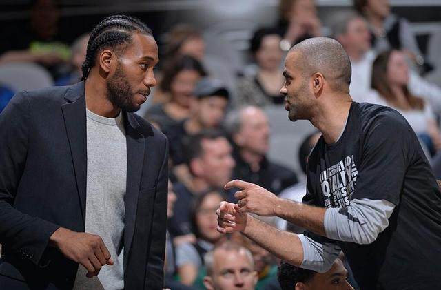 布冯：意大利唯一缺点是偶尔“短路”；无欧战踢是米兰的优势（布冯称意大利唯一短板是偶尔“断电”，无欧战让米兰占优）